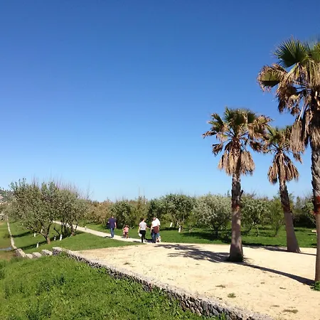 2 Pièces En Bord De Avec Parking Privé à - Fr-1-338-409 *