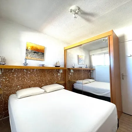 2 Pièces En Bord De Avec Parking Privé à - Fr-1-338-409 *
